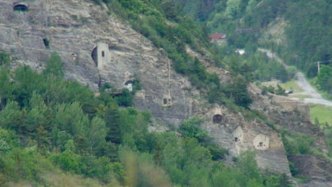 Tournoux la Forteresse