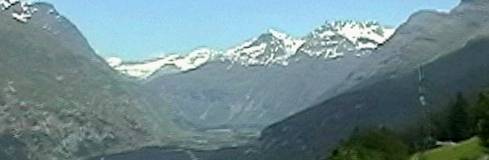 Mont Cenisモン・スニ峠(3):フランス側　・・・スニ渓谷の対岸にヴァノワーズの山々が、デーンと・・・【●峠のDBへ】