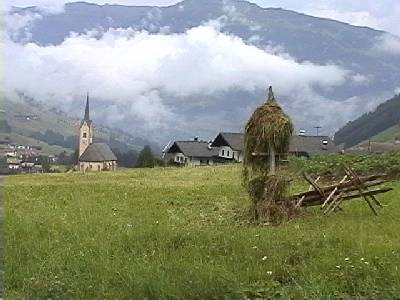 kartitsch干し草と教会