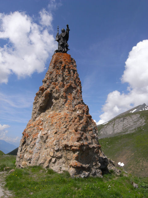 Col-Petit-St.Bernardプティ・サン・ベルナール峠(2188m)【峠DB】〜La Thuileラ・トゥイール〜Col-St.Carloサン・カルロ峠(1971m)【峠DB】〜